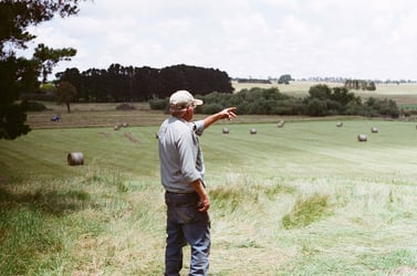 Farmers Weekly Business Clinic: Handing the farm over to someone outside the family