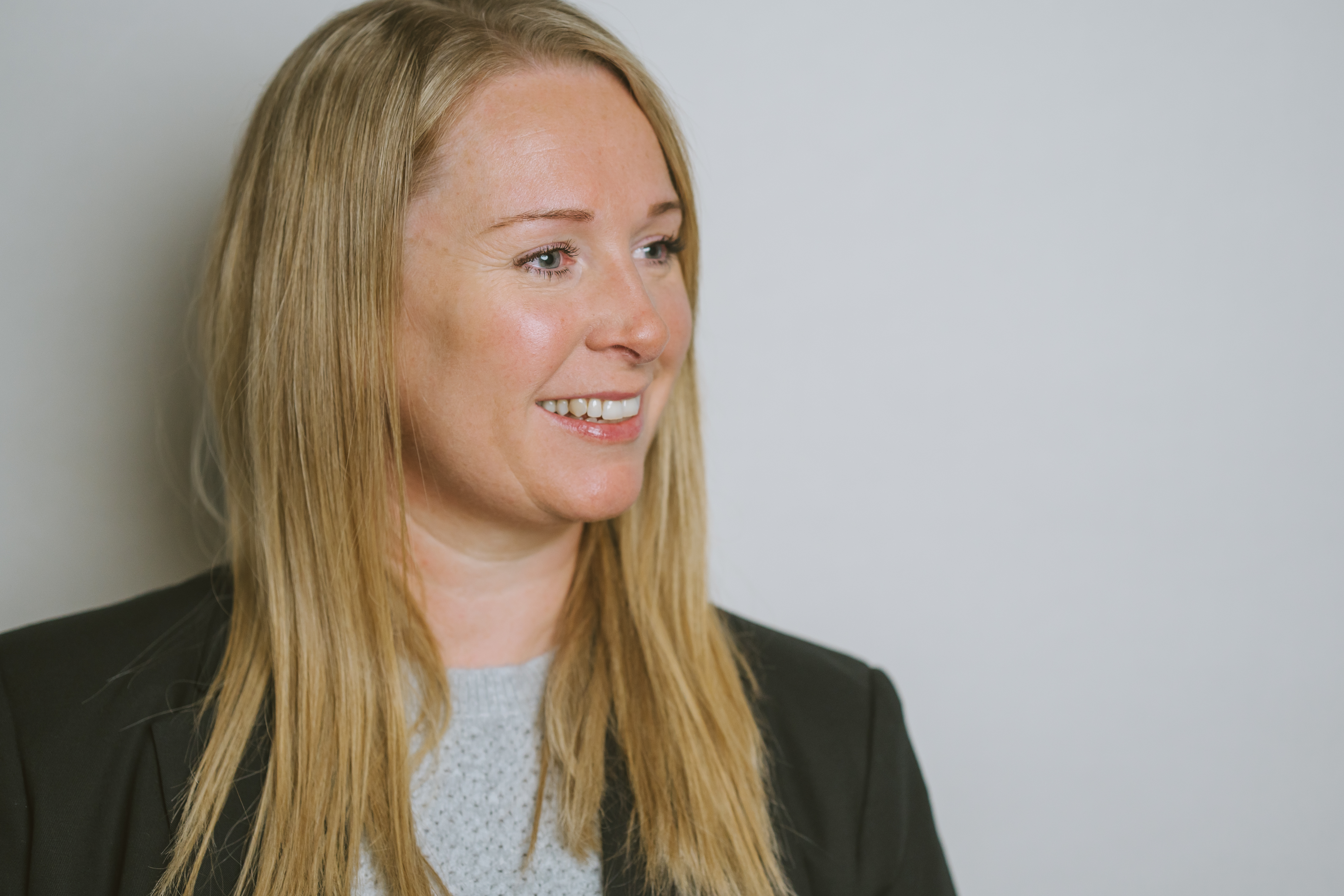 Elaine Meyrick Thrings Headshot