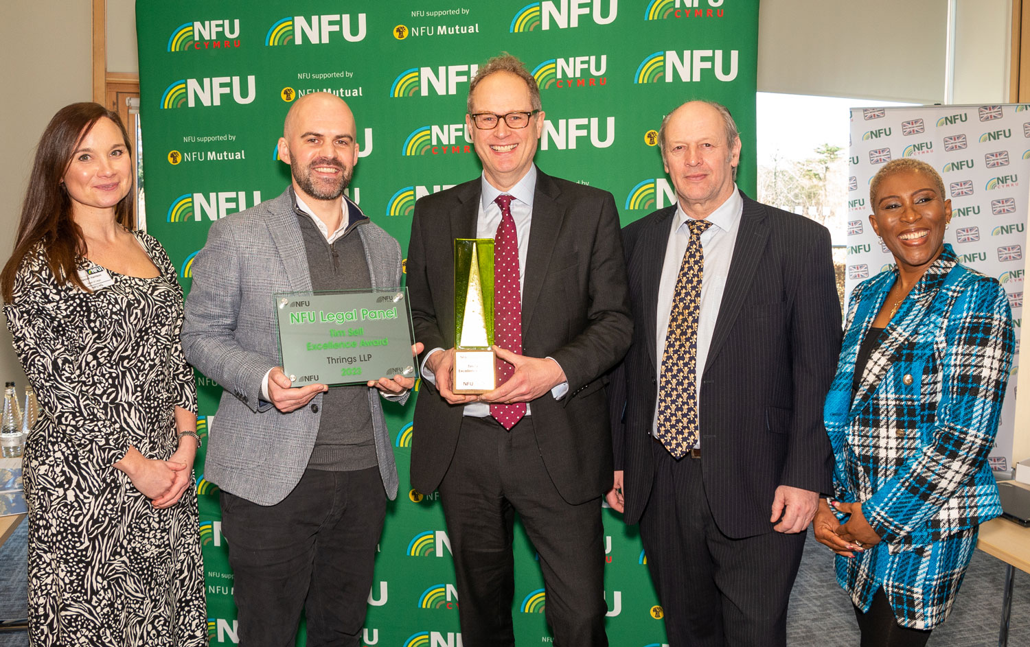 Thrings receives award from NFU